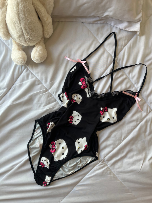 بادی hello kitty 🎀