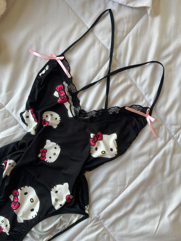بادی hello kitty 🎀