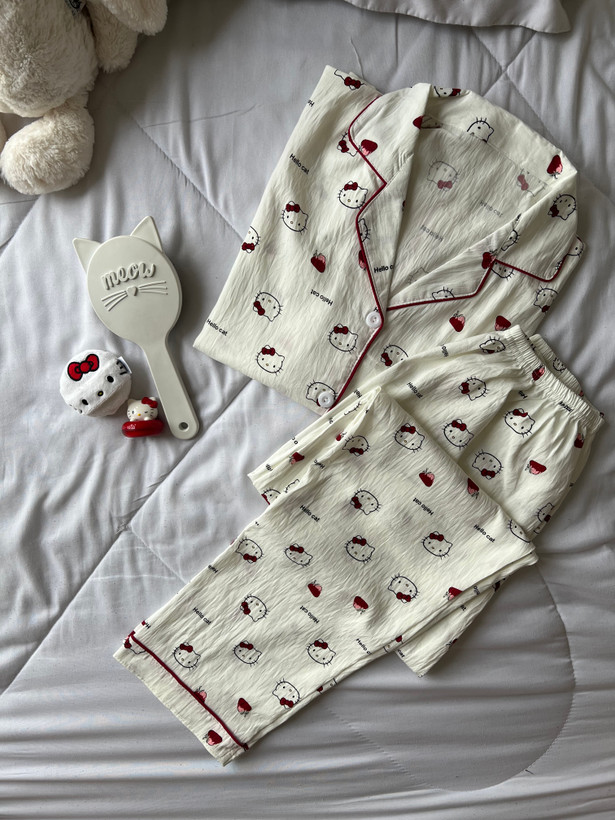 لباس راحتی hello kitty ♥️