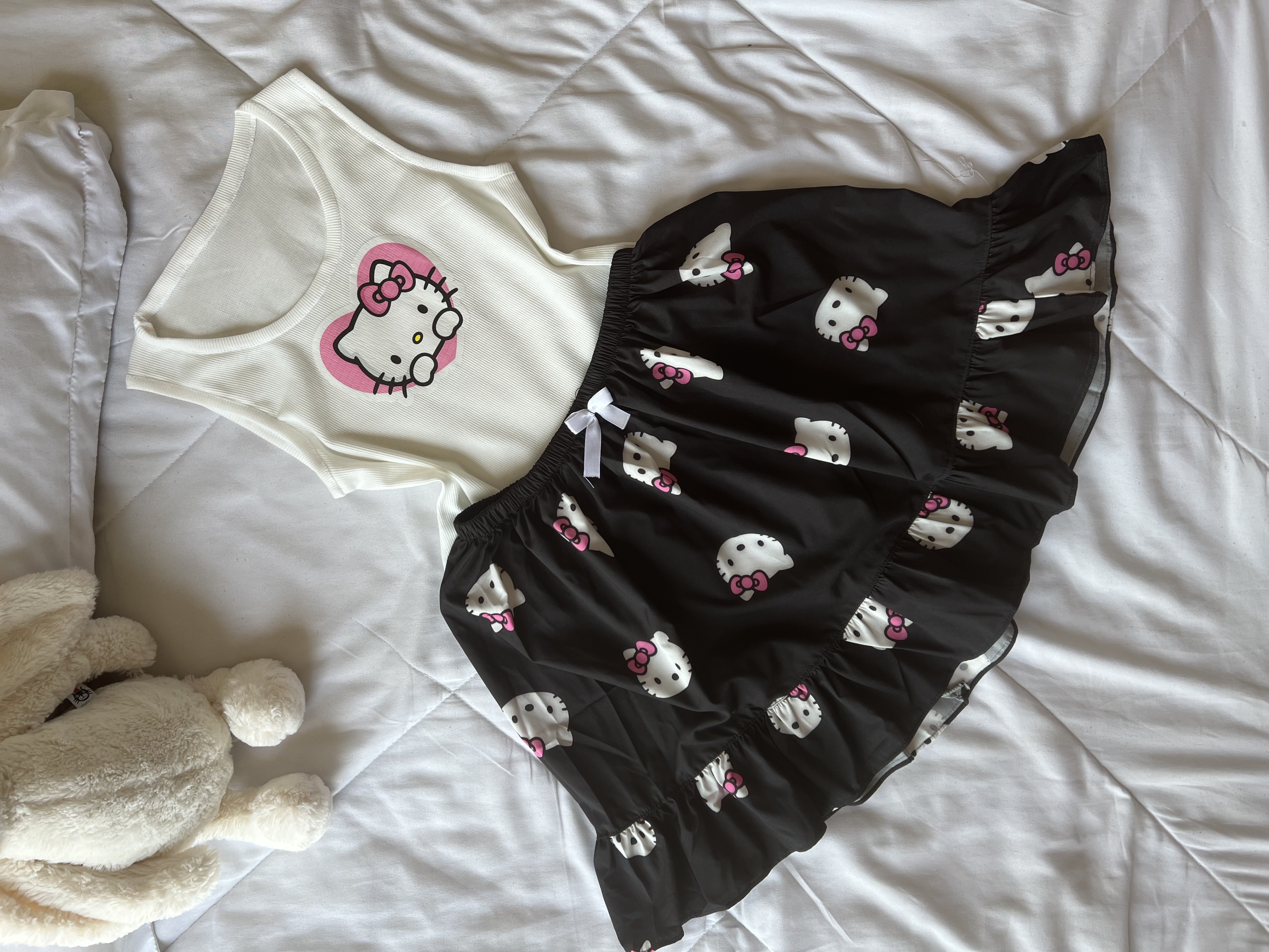 کراپ و دامن hello kitty 💘