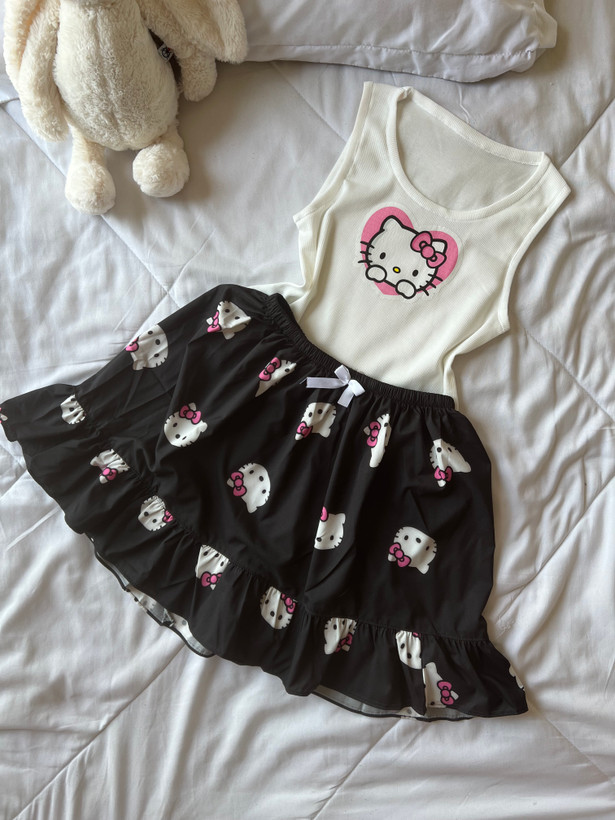 کراپ و دامن hello kitty 💘