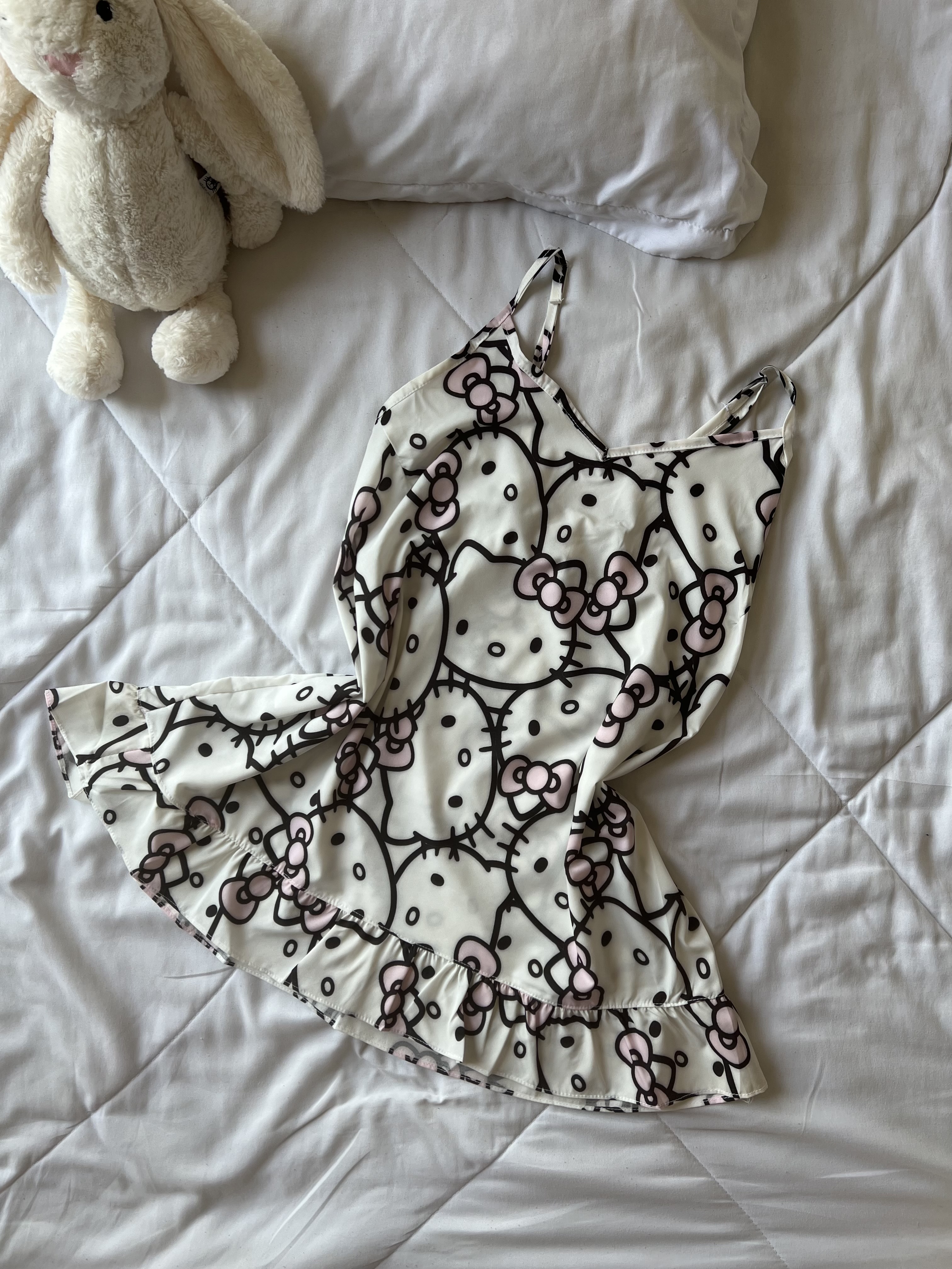 سارافون hello kitty 💞